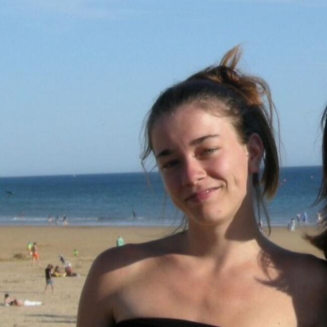 Babysitter in Saint-Martin-d'Hères: Emma