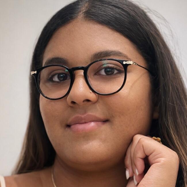 Babysitter in St-Malo: Nina