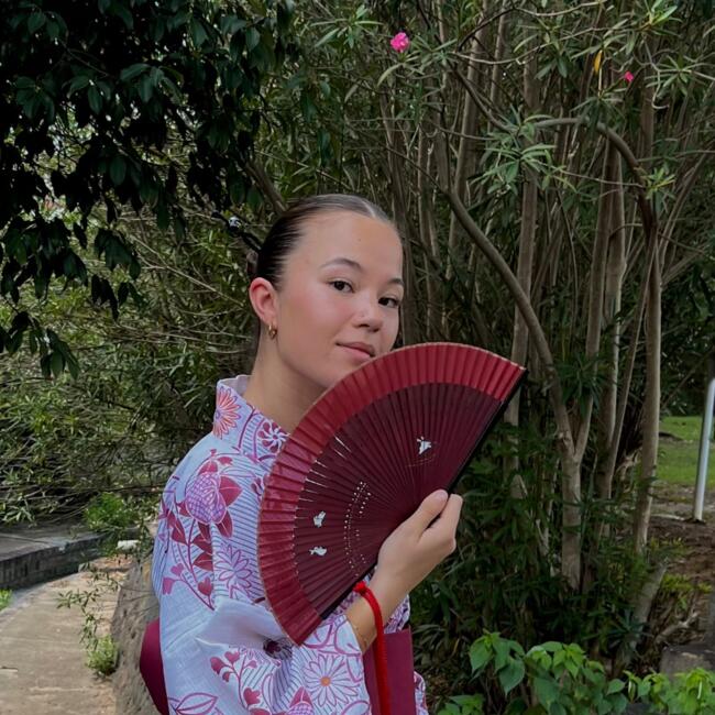 Babysitter in Verrières-le-Buisson: Mya