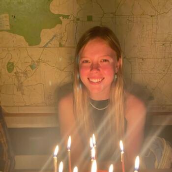 Babysitter London: Mia