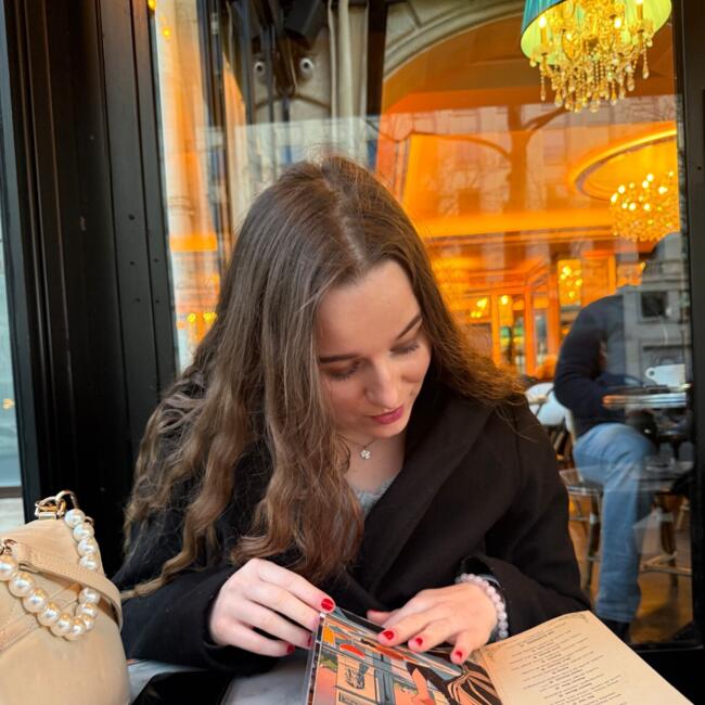 Babysitter in Colombes: Oceane