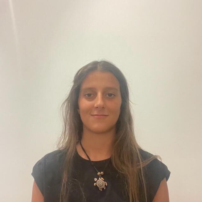 Babysitter em Algés: Madalena