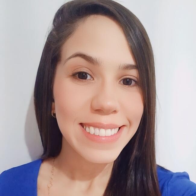 Babysitter in Caruaru: Laura