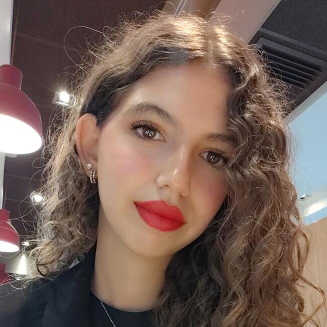 Babysitter in Amiens: Tina