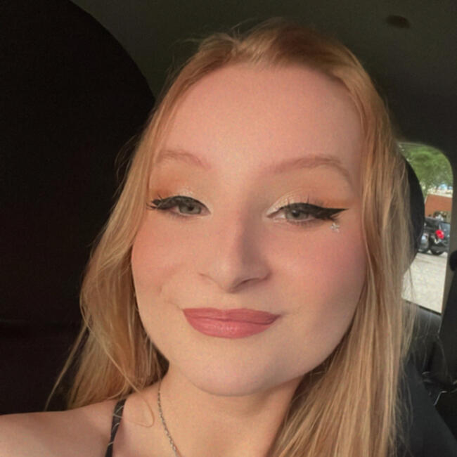 Babysitter in Orange City: Corey