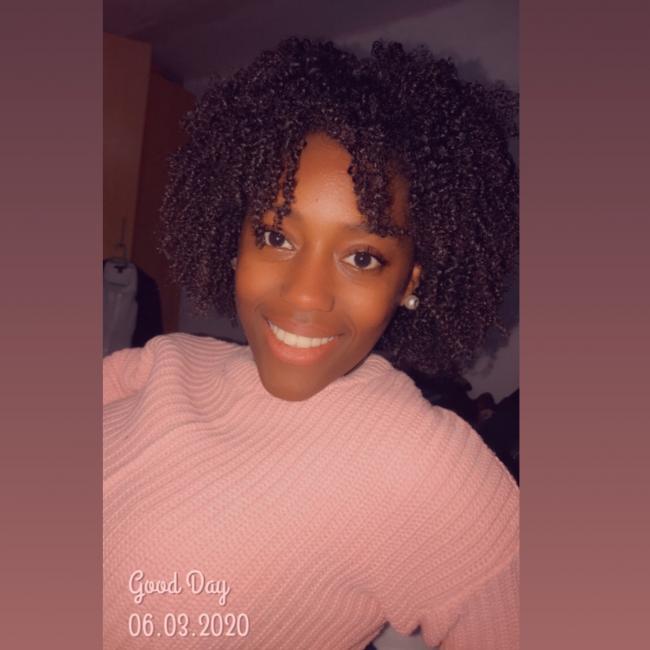 Loures のベビーシッター: Edmilda