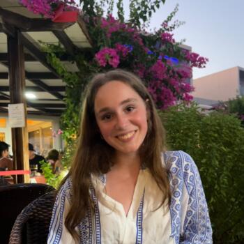 Babysitter in Santes: Lillie