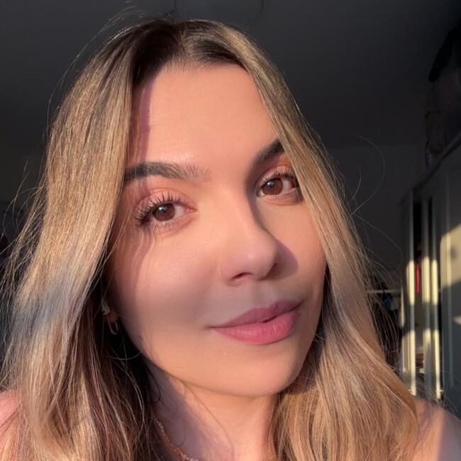 Babysitter in Galway: Vitoria