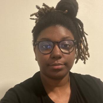 Babysitter in Pessac: Sarina