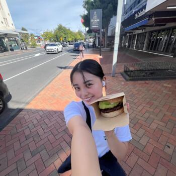 Babysitter in Auckland: Nanami