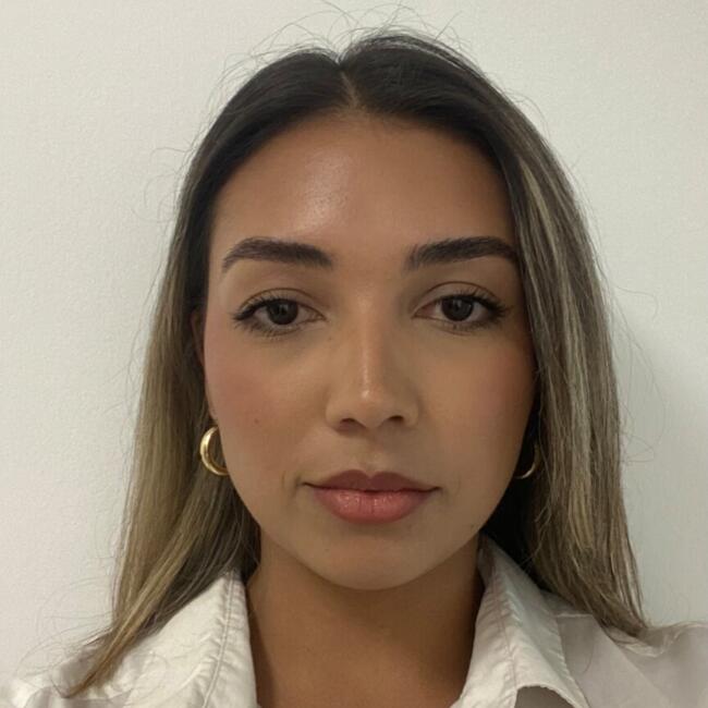 Babysitter in Setúbal: Bianca