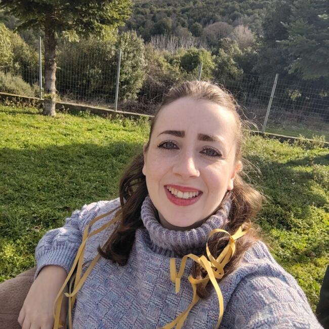 Babysitter in Perístasi: Κυριακη