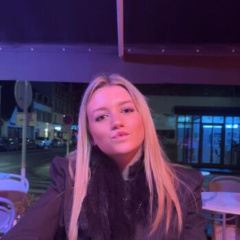 Babysitter in Vertou: Leane