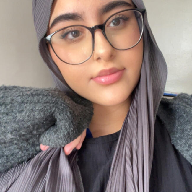 Babysitter in Bordeaux: Sirine