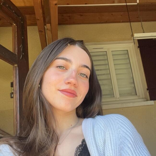 Babysitter in Gaillard: Léa