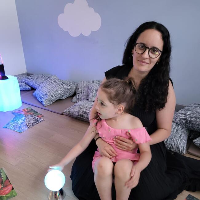 Babysitter in Épinay-sur-Seine: Chiraz