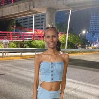 Babysitter in Panama City: Cynthia
