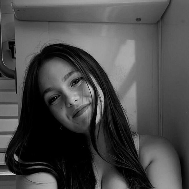 Babysitter in Valencia: Jade