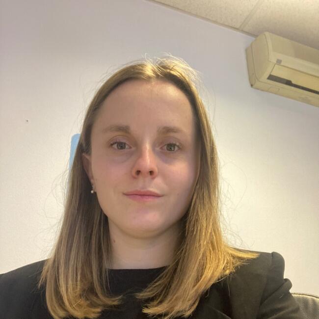 Babysitter in Sausset-les-Pins: Andrea