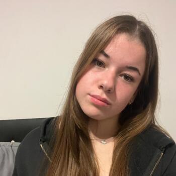 Niñera en San Isidro: Oriana