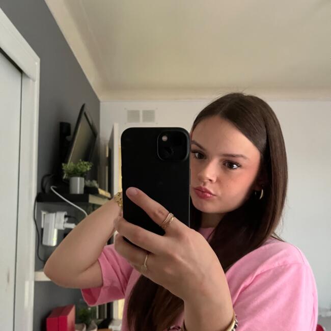 Babysitter in Charmoy (Yonne): Melanie