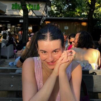 Babysitter em Barreiro: Laura