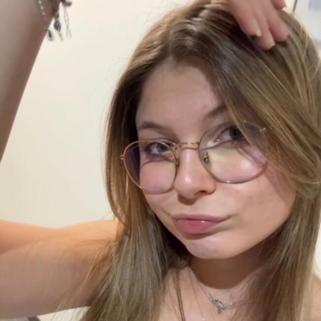 Babysitter in Tremblay-en-France: Clara