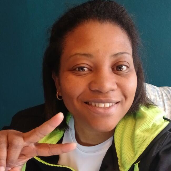 Babysitter in Urdorf: Janilca