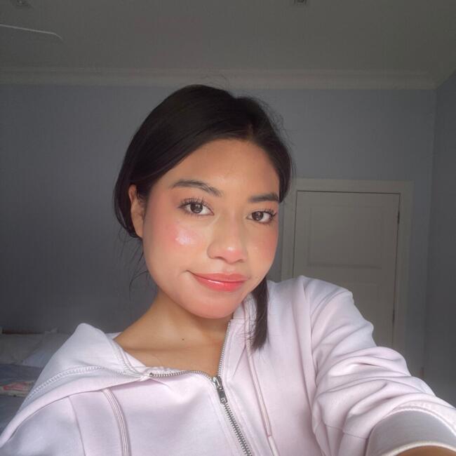 Babysitter in Melbourne: Indi Sabina