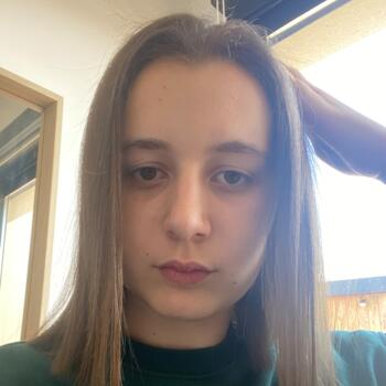 Babysitter in Bourg de Joué-sur-Erdre: Maëlys