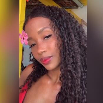 Babysitter in São Luís: Nara