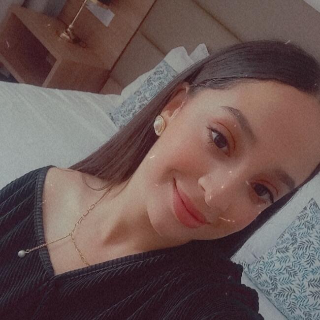 Babysitter in Marseille: Yasmine