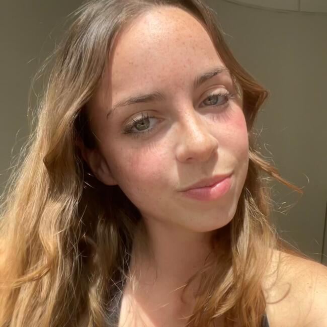 Babysitter in Bouc-Bel-Air: Candice