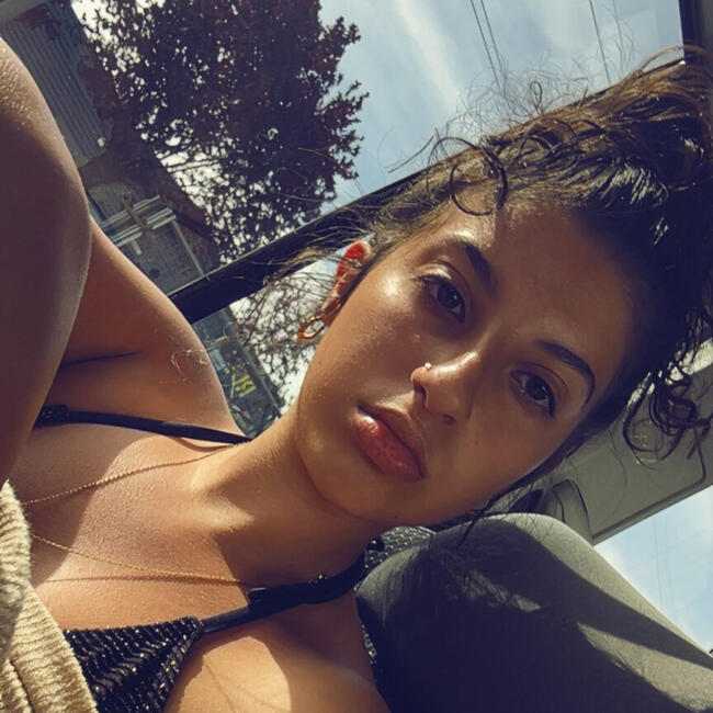 Babysitter in Asson: Yaïssa