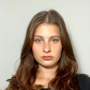 Babysitter in Paris: Maéva