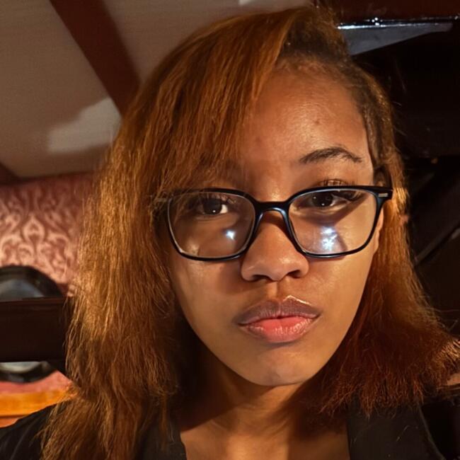 Babysitter in The Bronx: Kayla