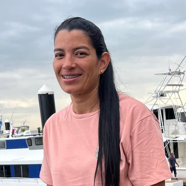 Babysitter in Panama City: Yuli ruth