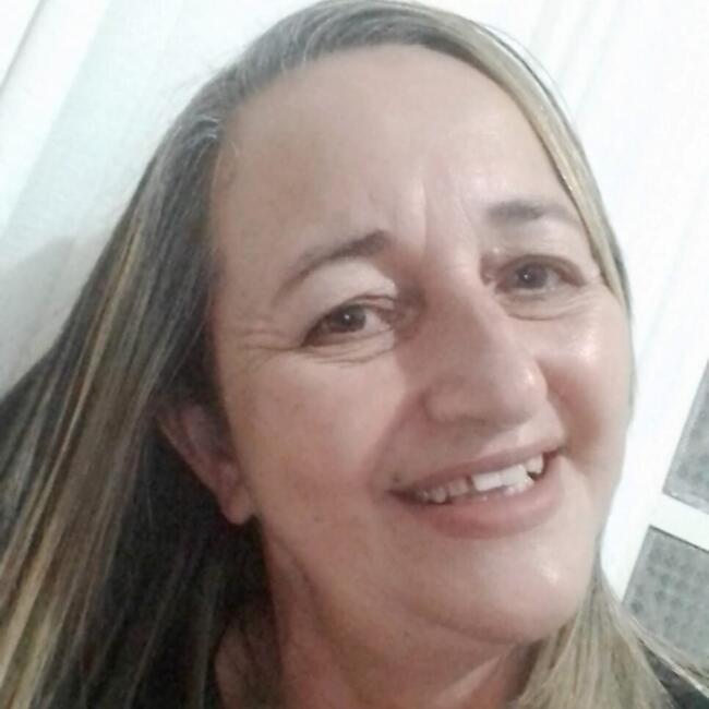 Babysitter in São João del Rei: Sandra