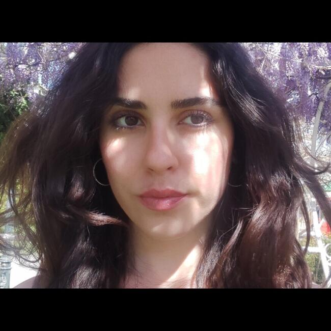 Babysitter in Istanbul: Mona