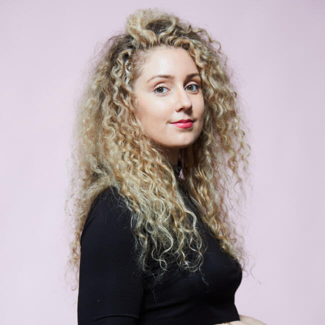 Babysitter in London: Holly