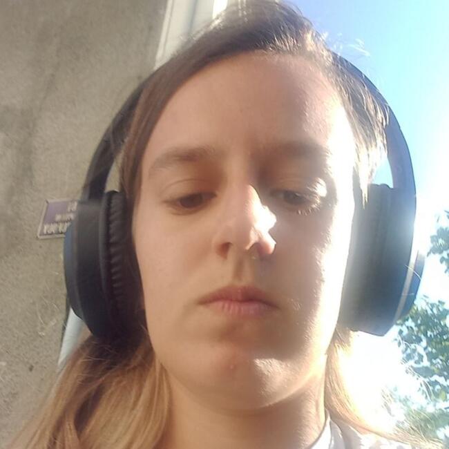 Babysitter in Mont-de-Marsan: Kirya