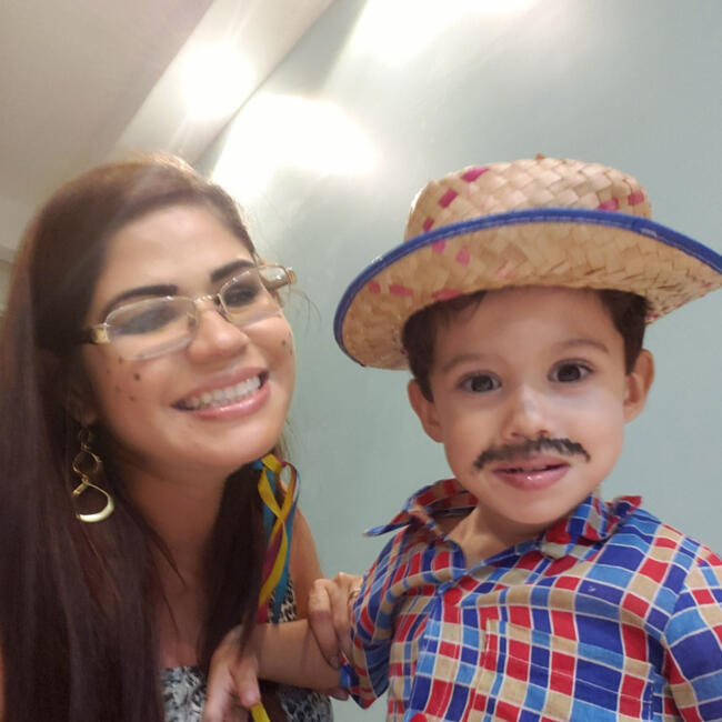 Pengasuh di Faro: FABRICIA MARIA D. CORRÊA