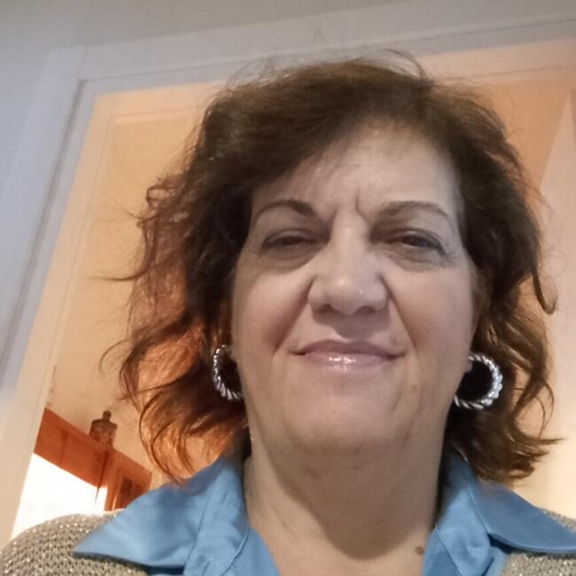 Babysitter a Giugliano: Assunta