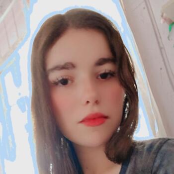 Babysitter in Palhoça: Ana