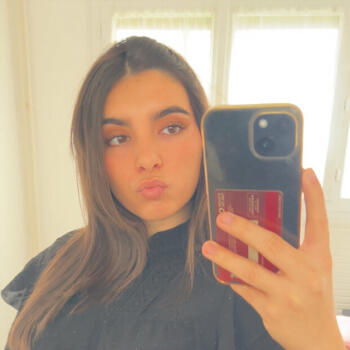 Babysitter in La Motte-Servolex: Lara