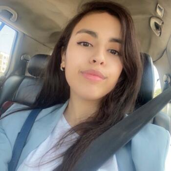 جليسة أطفال في رباط: Afaf