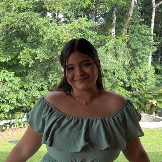 Babysitter in Jacó: Allison Díaz