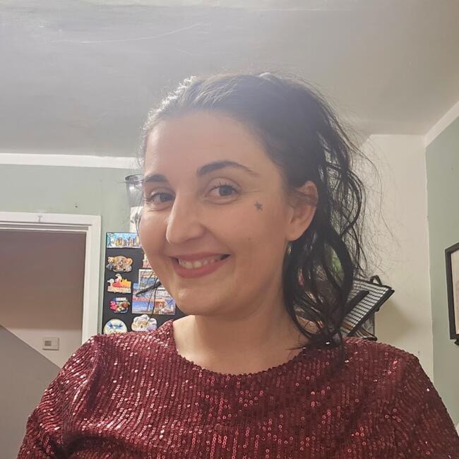 Babysitting job in Dukinfield: Kam