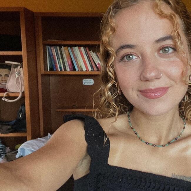 Babysitter in Alcobaça: Laura