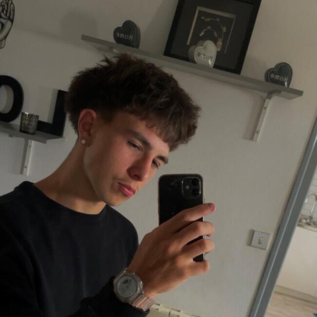 Babysitter in Yffiniac: Marco